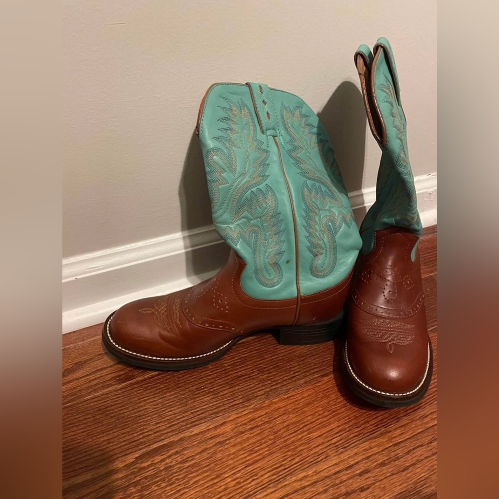 Justin Cowboy boots